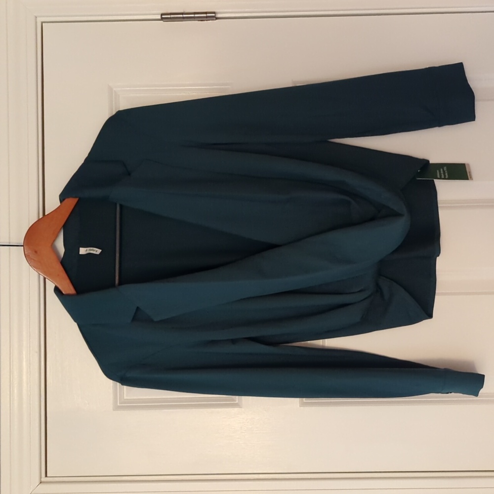 HALARA Notched Collar Crossover Long Sleeve Work Shirt - Picture 7 of 10